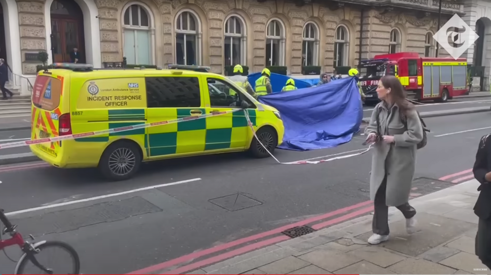 Drámai jelenetek London belvárosában: lovak szabadultak el, többen megsérültek - videó