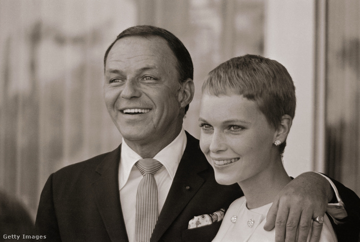 Frank Sinatra és Mia Farrow 1966. július 19-én