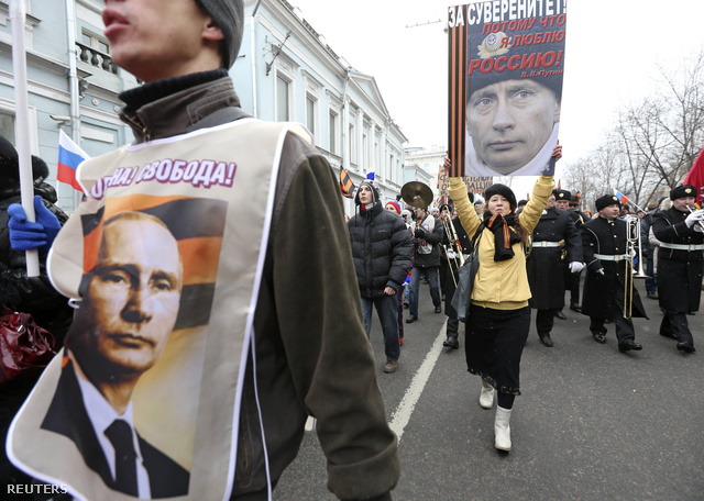 Tüntetés Moszkva központjában Putyin mellett, 2014. március 2-án.