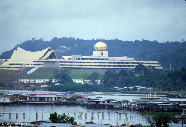 Az Istana Nurul Iman 1984-ben