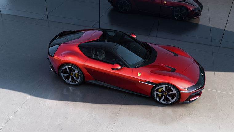 A keménytetős Ferrari 12Cilindri ugyanis fantasztikusan néz ki.