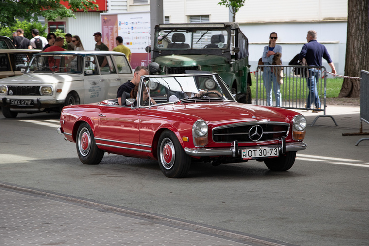 Mercedes-Benz W113 250SL Automatic - 1968.