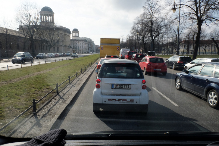 A legtöbb német nem szeretne kiszállni a kocsijából.