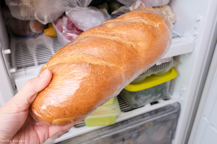 Valóban tovább eláll a kenyér lefagyasztva, de nem lesz egészségesebb. (Fotó: Nadezhda Mikhalitskaia / Getty Images Hungary)