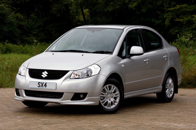 Suzuki SX4 (2007-2014) - A Honda szedán egyterűje után már nem volt meglepő a Suzuki szedán szabadiő-autója, de ettől nem lett harmonikusabb a puttonnyal elrontott SX4.