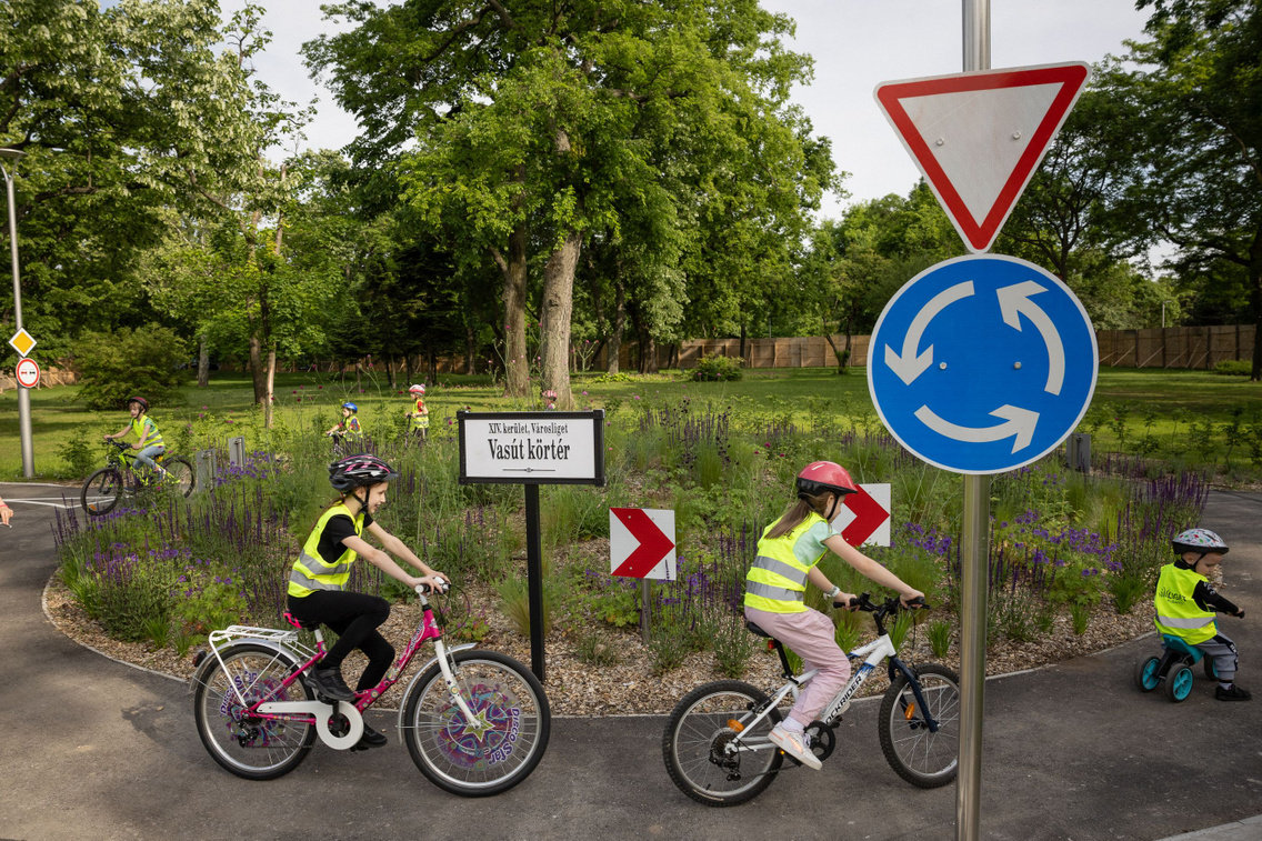 Elkészült a KRESZ park régóta várt megújítása 007