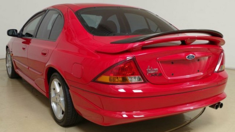 1999 Ford Falcon XR8 /Fotó:justcars.com