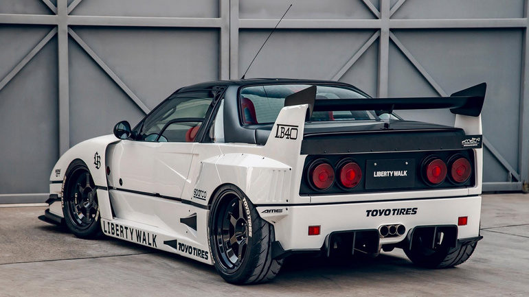 Liberty Walk LB40, azaz AZ-1 + F40 /Fotó: libertywalk-eu.com