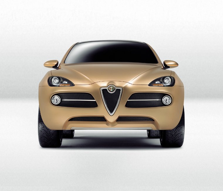 Akkoriban az Alfa Romeo elég széles palettával büszkélkedhetett, amin simán elfért volna egy luxus-SUV