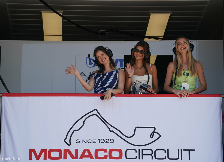 Francisca Cerqueira Gomes és Flavy BarlaPierre Gasly és Esteban Ocon barátnői, akik az Alpine F1 Team tagjaiként vettek részt a Monacói Nagydíjon, ahol lelkesen szurkoltak kedveseiknek.