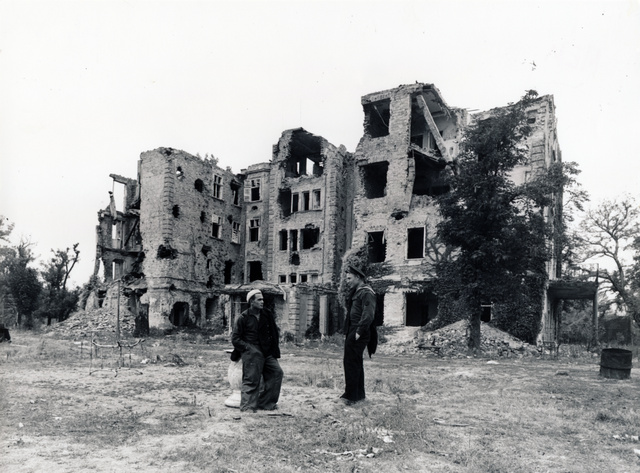 1945-ben a lebombázott Margitsziget