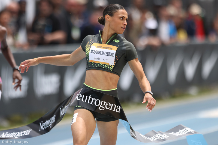 Sydney McLaughlin-Levrone az idei USATF Los Angeles-i Nagydíjon megnyerte a női 200 méteres síkfutást május 18-án.