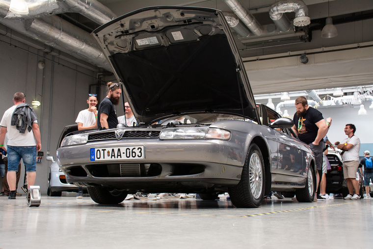 Európában kevésbé ismert a Mazda luxusmárkája, pedig az Eunos Cosmo egy kívánatos kupé 1990-ből.