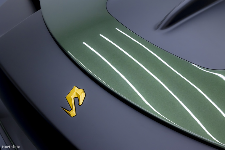 A quad dizájnja szürke, zöld és sárga színnel operál