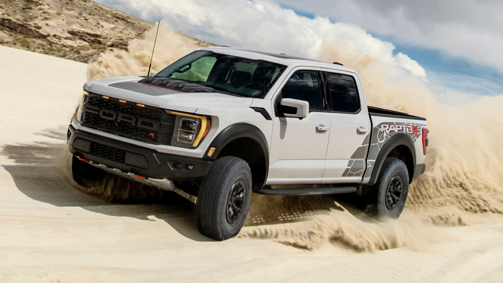 Az új Ford F-150 Raptor R nem éppen egy takarékos típus.