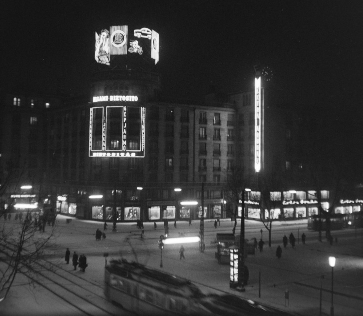 Az Astoria kereszteződés, 1960