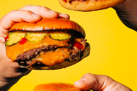 Smash burger és szecskázott BBQ – Megnyitott a Chop N Go