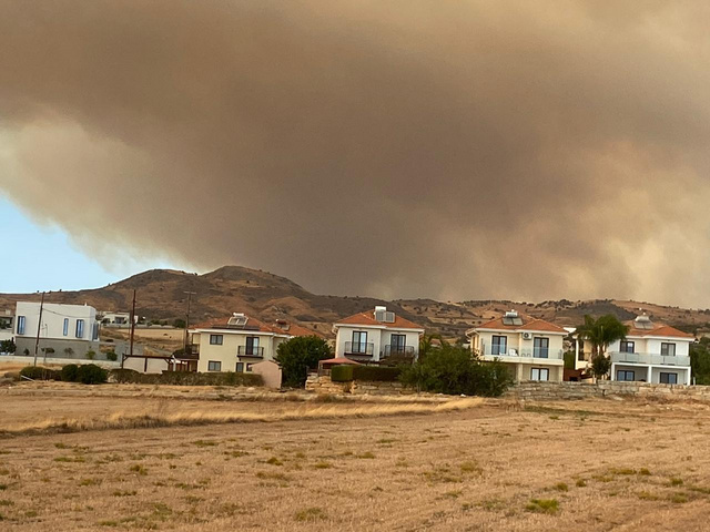 A tűzben hatalmas területen égett ki Ciprus földje