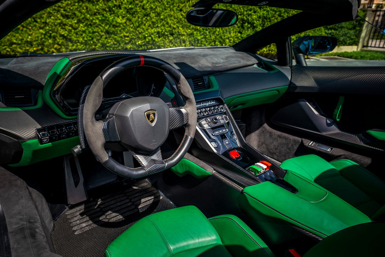Lamborghini Veneno Roadster belseje. (Fotó: SBX Cars / SBX Cars)