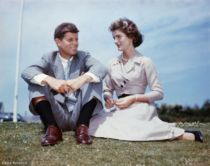 John F. Kennedy és Jacqueline Bouvier 1953. június 27-én