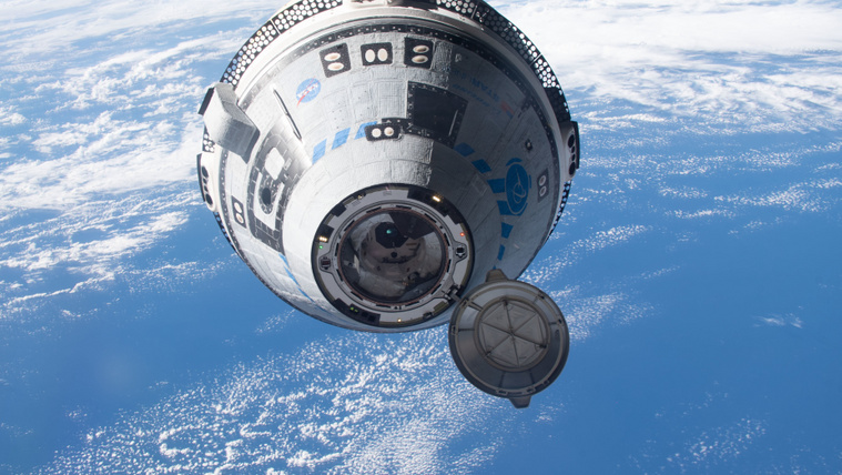 A Nemzetközi Űrállomáson ragad az új amerikai űrhajó?