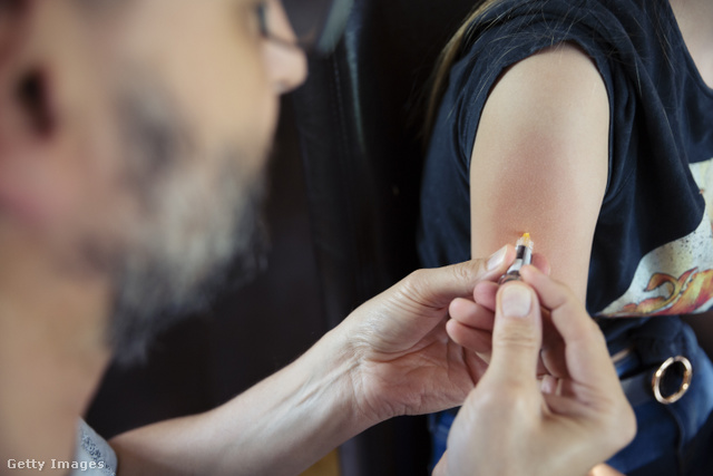 Szuperoltással védenének a covid és az influenza ellen