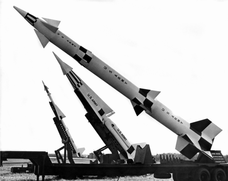 Légvédelmi rakéták több típusa a 1960-as évek végén, 1970-es évek elején