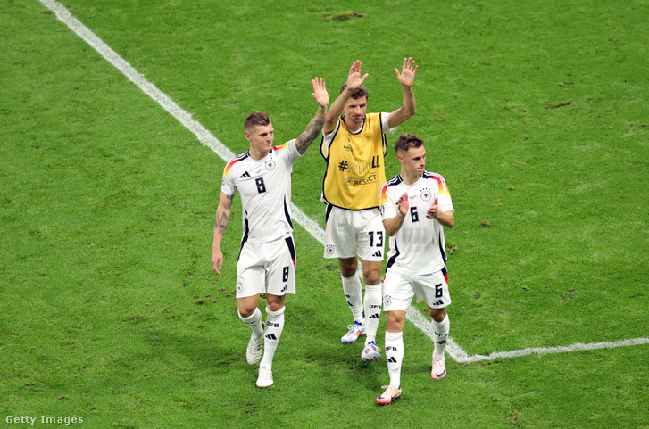 Toni Kroos (8) visszatérésével és Joshua Kimmich (6) jobb oldalra kerülésével mintha a német futball minden gondja megoldódott volna – legalább erre az egy tornára