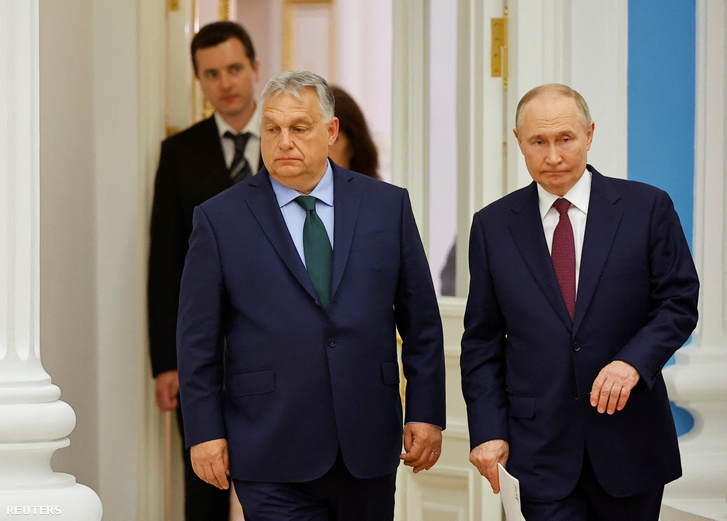 Orbán Viktor és Vlagyimir Putyin sajtótájékoztatóra érkezik találkozójukat követően Moszkvában 2024. július 5-én