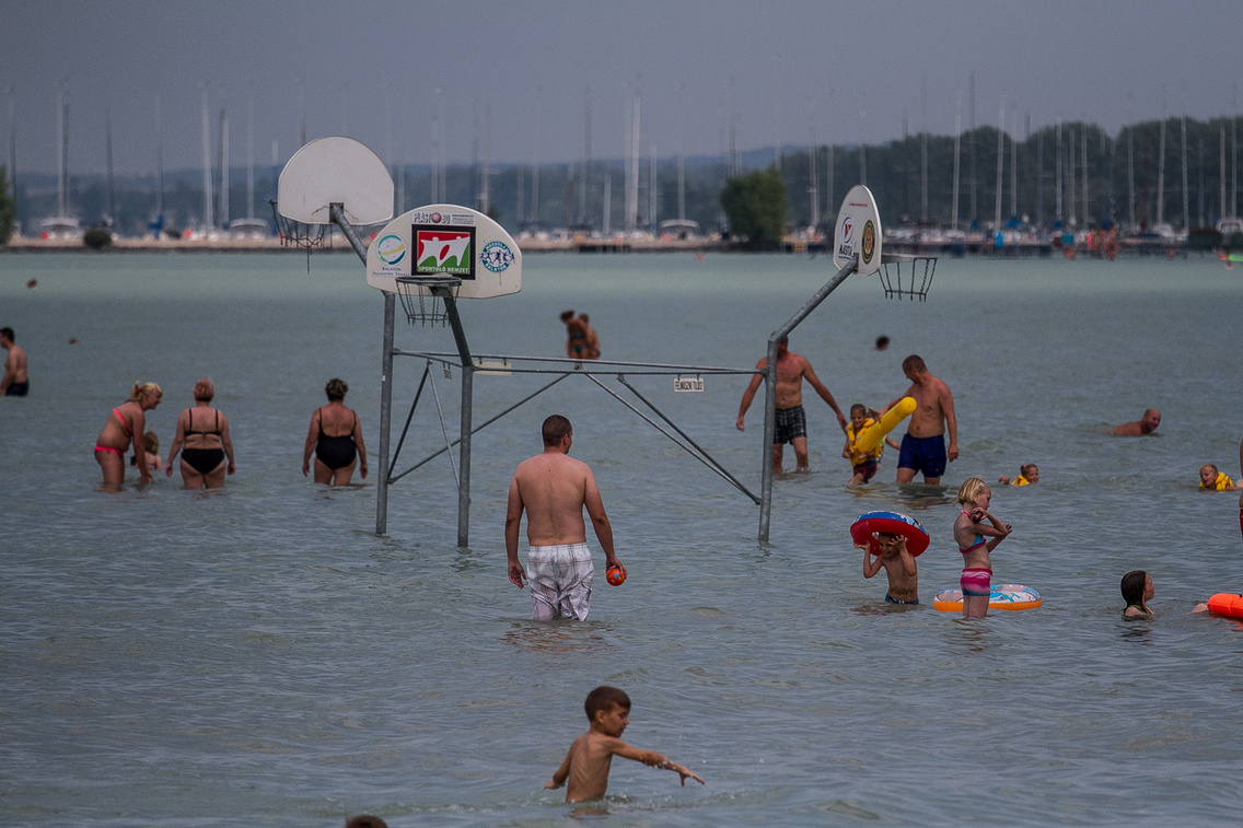 balatonlelle-napfeny-strand-es-elmenyfurdo balkanyi-laszlo 20140