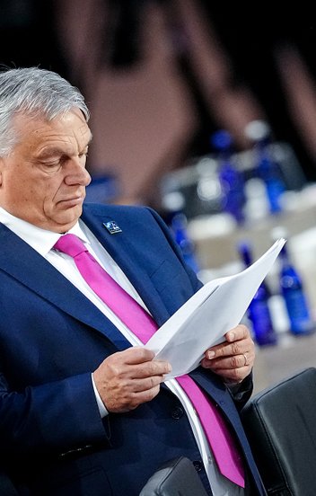 Orbánék külföldre kergetik a magyarok pénzét