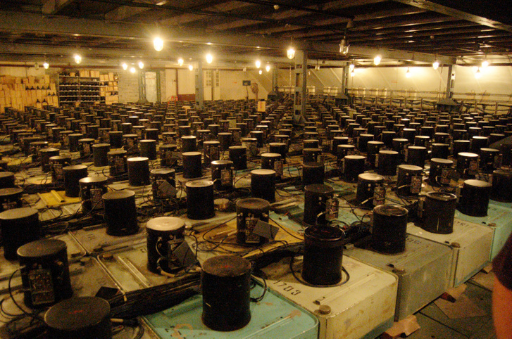 A négyemeletes detektor egyik emelete a Baksan Neutrínó Obszervatóriumban