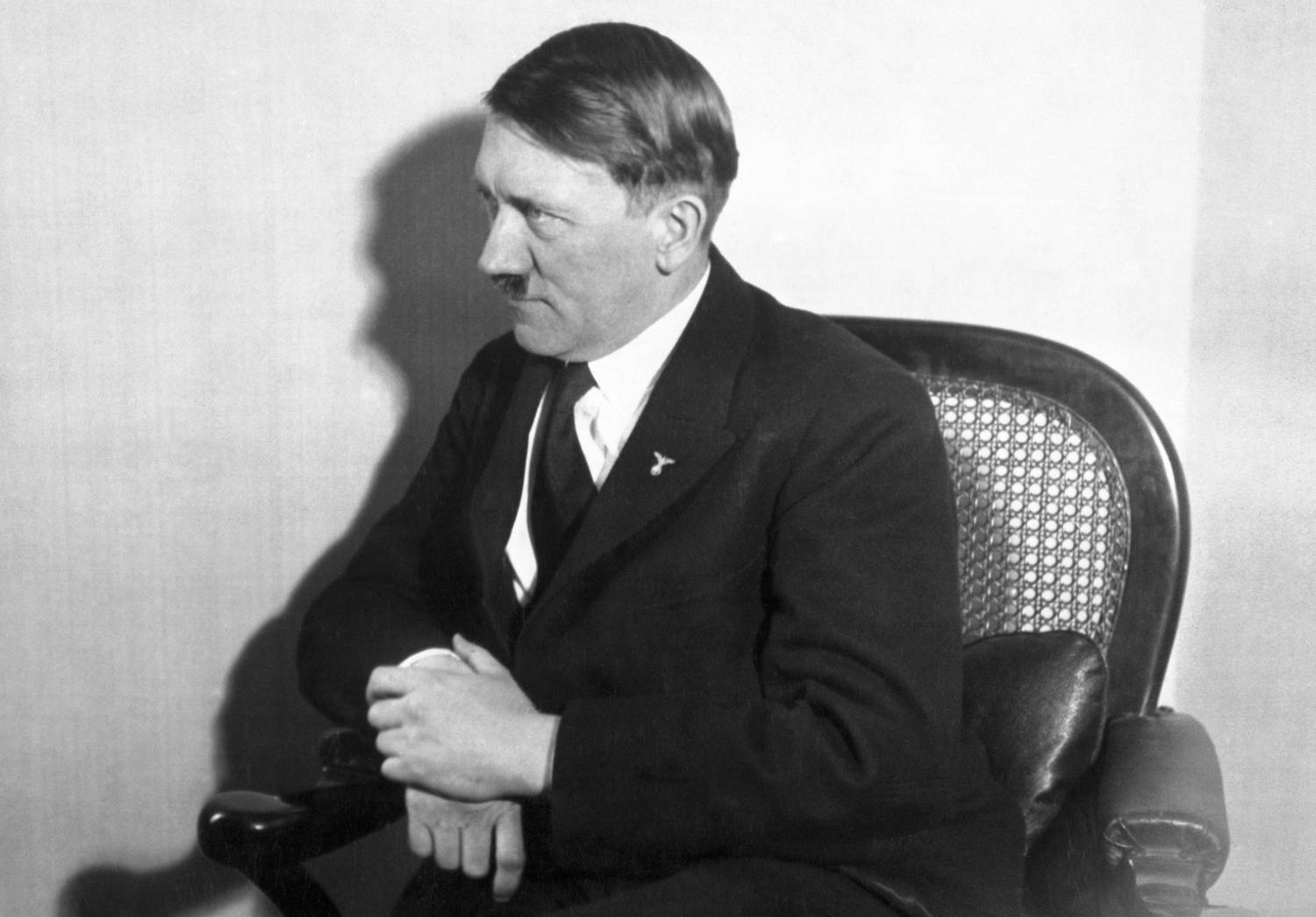 adolf-hitler-2