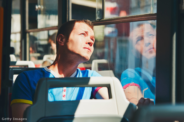 Nemcsak az utasoknak, a sofőröknek is melege van a távolsági buszokon - országos sztrájk készülődik