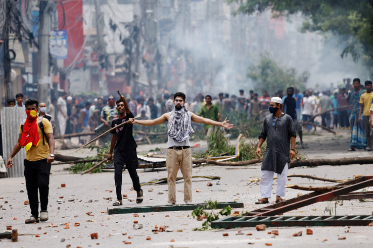 Durván elfajultak a&nbsp;tüntetések, már több mint 150 halálos áldozat van