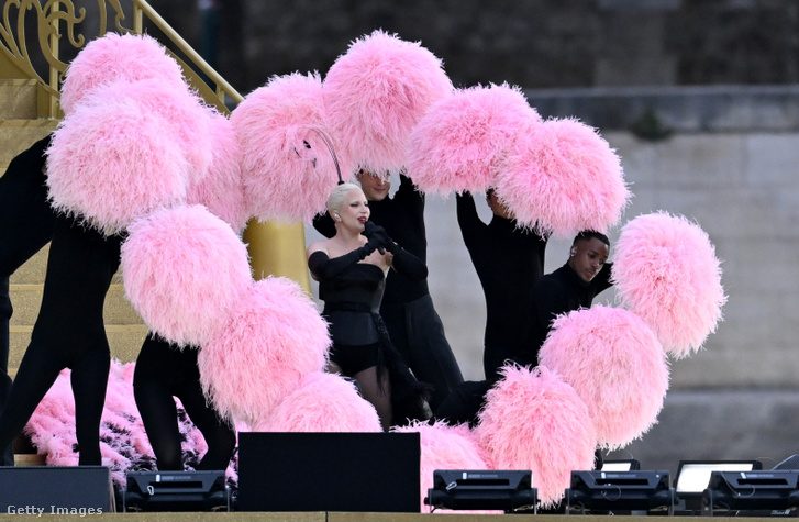 Lady Gaga fellép a megnyitóünnepségen