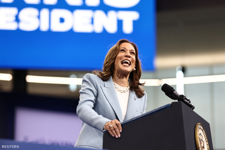 Kamala Harris demokrata elnökjelölt és amerikai alelnök egy elnökválasztási kampányrendezvényen az amerikai Georgia államban, Atlantában 2024. július 30-án