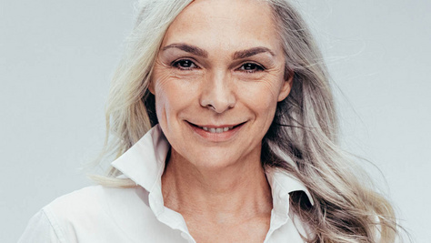 Gyönyörű, ahogy eltűnik az ősz lenövés: átalakul a frizura