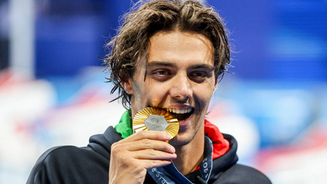 A fél világ odavan az olasz úszóért: levette a lábáról a nőket