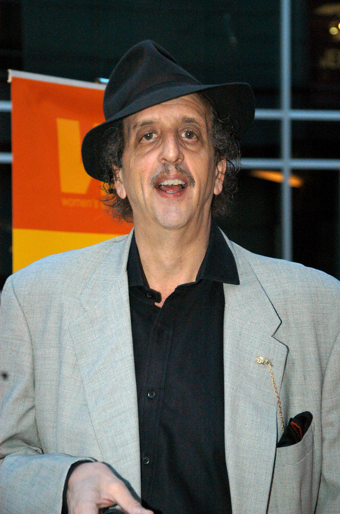 Vincent Schiavelli, aki számos film és sorozat révén vált ismertté, 1997-ben a Vanity Fair magazin az év egyik legjobb karakter színészének választotta