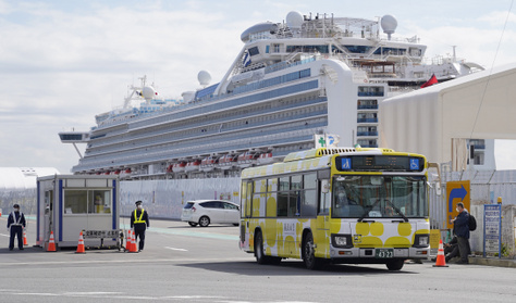 Egymilliárd autó kontra 218 hajó – mielőtt túl szigorú lennél az autókkal