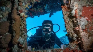 Több mint 150 éves, iható pezsgőket találtak a tenger mélyén