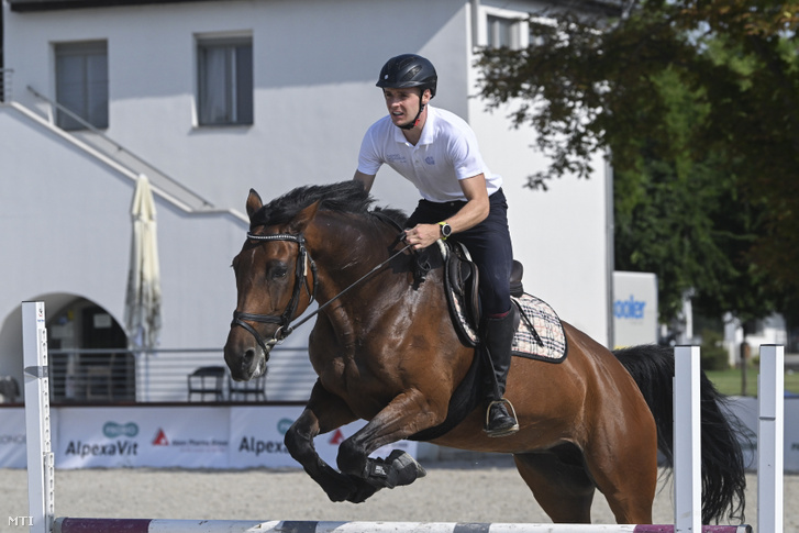 Szép Balázs öttusázó lovaglás edzése a Nemzeti Lovardában 2024. július 19-én