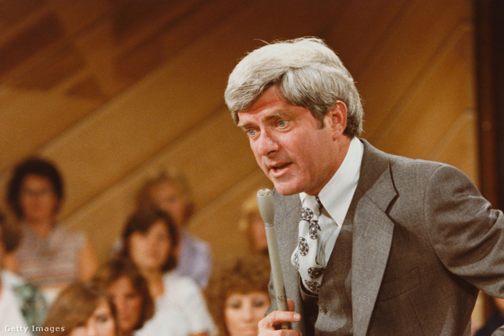 Phil Donahue 1977-ben