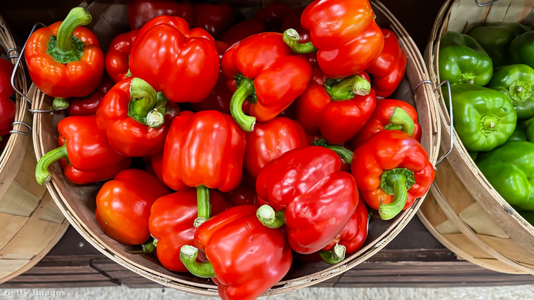 Kaliforniai paprika&nbsp;A kaliforniai paprika magas provitamin tartalma segít fenntartani a bőr hidratáltságát, míg a C- és E-vitamin tartalma védi és ragyogóvá teszi a bőrt