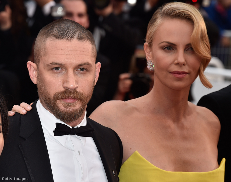 Charlize Theron és Tom Hardy&nbsp;Charlize Theron és Tom Hardy
                        A Mad Max: A harag útja forgatásán Charlize Theron és Tom Hardy viszonya annyira elmérgesedett, hogy egy idő után már nem tudtak normálisan együtt dolgozni