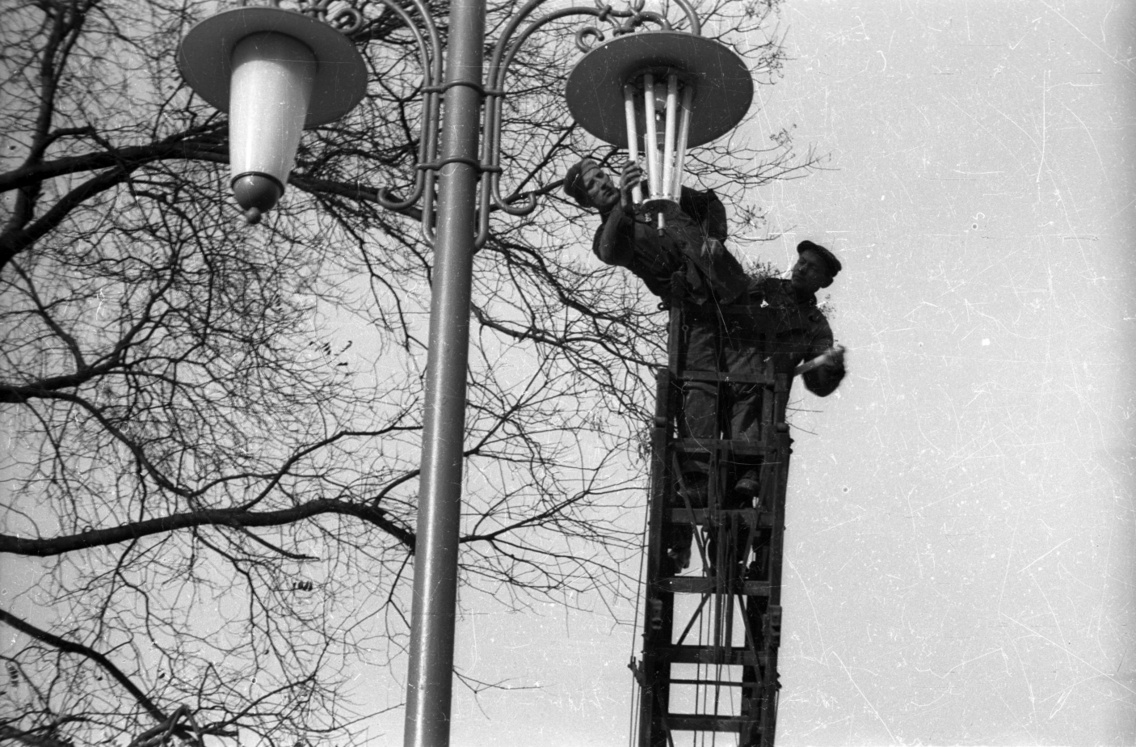 Erzsébet tér, 1957