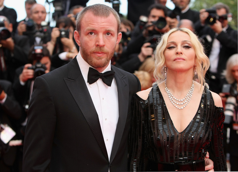 Madonna és Guy RitchieMadonna azon női hírességek élén szerepel, akiknek a legtöbbet kellett kiperkálniuk a válásuk során