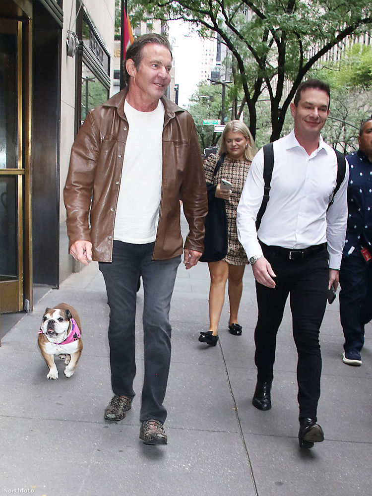 Dennis Quaid is inkább New Yorkban tölti augusztus utolsó napjait, és kutyájával együtt érkezett a Today Show felvételére