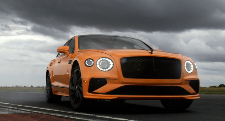 this-is-the-2025-bentley-flying-spur-with-its-771-hp-hybrid-powe